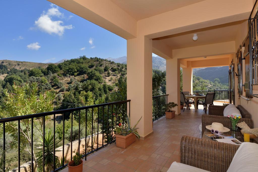 Oreinothea Villa Therison ภายนอก รูปภาพ